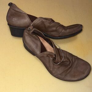 Earth Women's Brown Leather Shoes